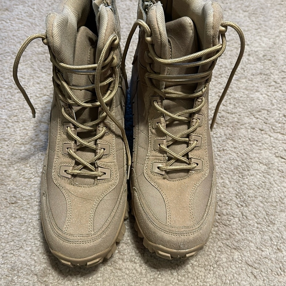 Size 43 brand new Unzhuo Make boots
